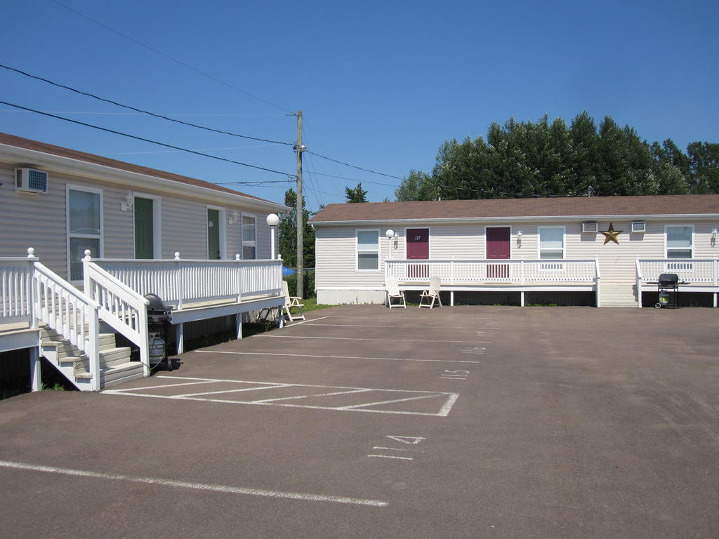 شدياك Gaudet Motel المظهر الخارجي الصورة